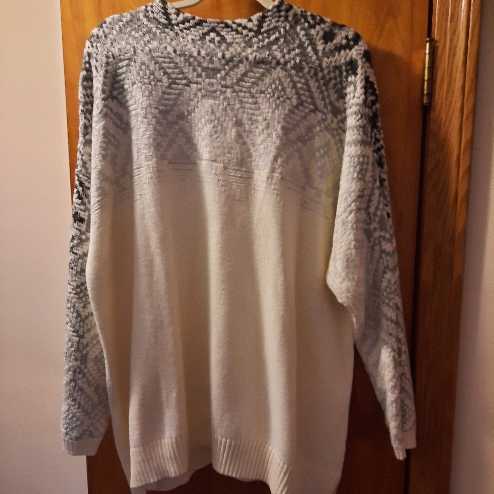 J Jill Cozy Winter Sweater with black to Grey to White Ombre Neckline